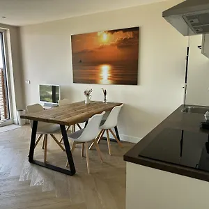 https://dunefront-apartment.zandvoort-hotels.com